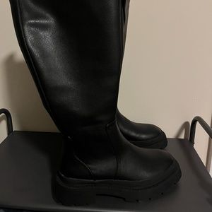 AE Chunky Knee High Boots Size 9
